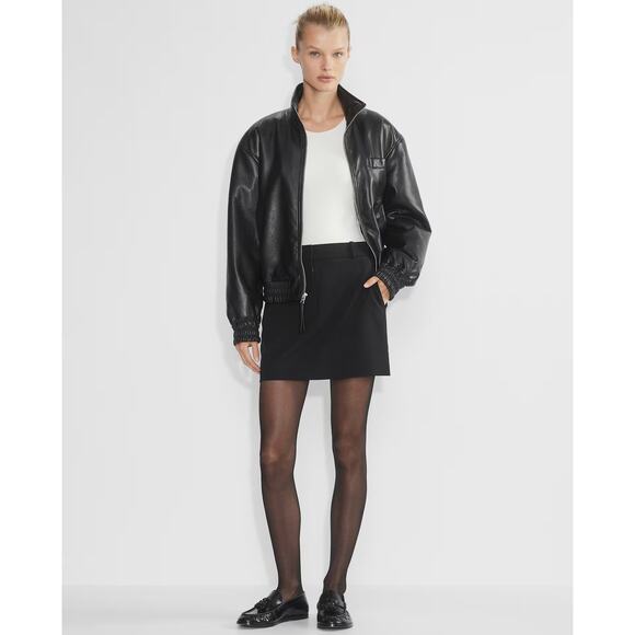 Aritzia Contour Crew Bodysuit Light Birch White Long Sleeve Size Medium M Fitted - Picture 9 of 16